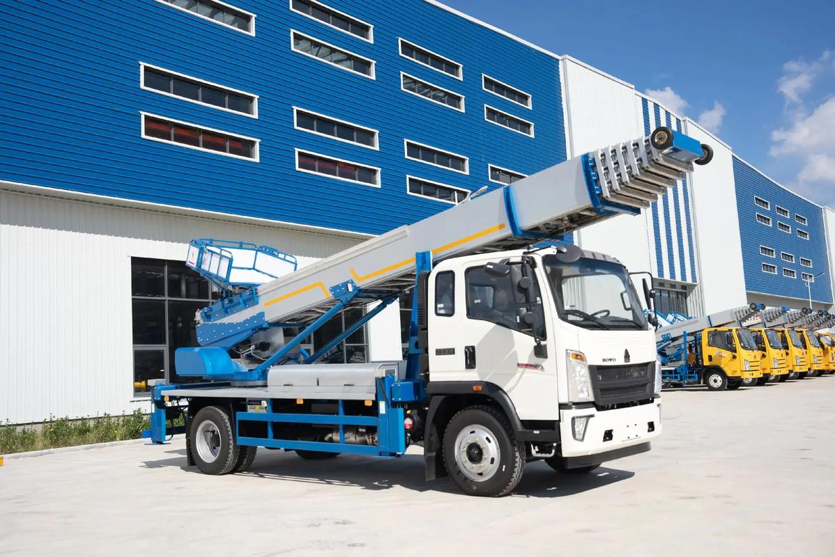 丹巴出租云梯车高空作业车 建筑垃圾搬运