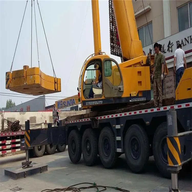 丹巴吊车怎么吊玻璃